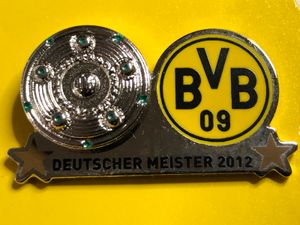 Pin / Anstecker Borussia Dortmund Meisterschale Deutscher Fußball Meister 