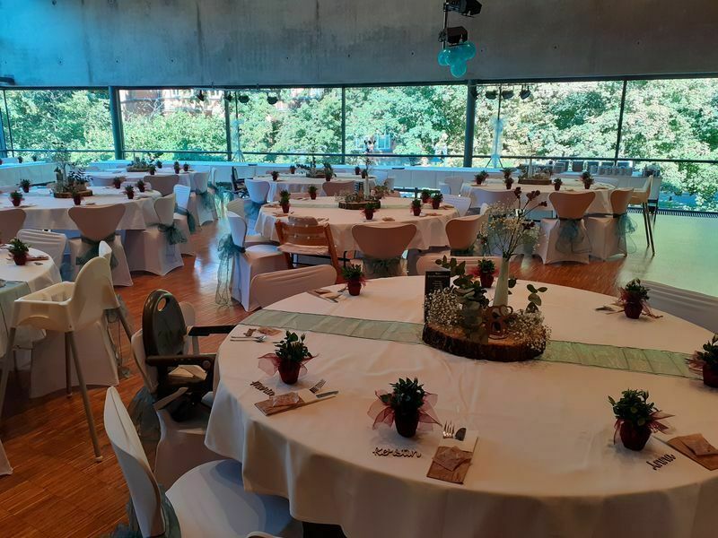 Hochzeitszelt mieten Zeltboden Ausstattung Zeltverleih in Zweenfurth