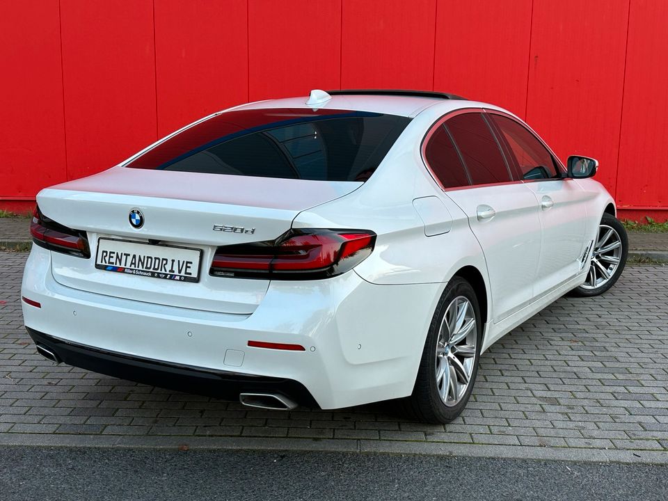 Hochzeit Automieten Der  Neue BMW 520(2022 Modelle)  in Weiß in Berlin