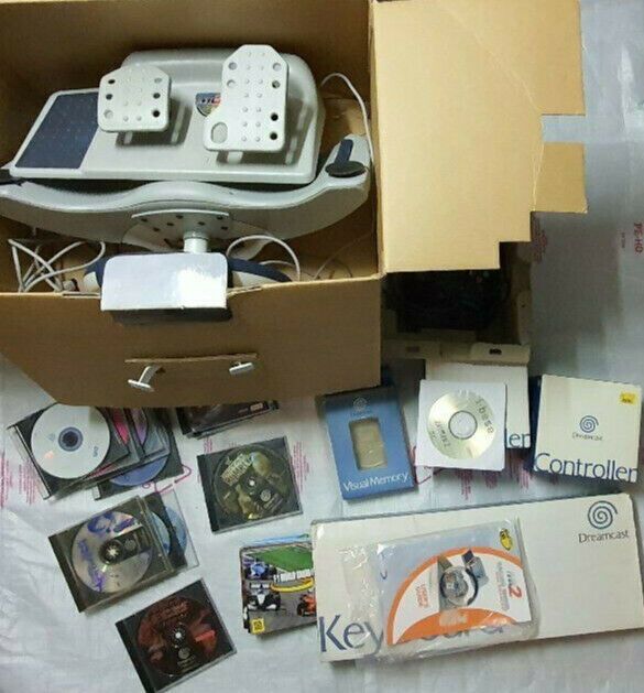 Sega Dreamcast PAL * GDEMU * HDMI * 128GB * VMU * sehr viel Zubeh in Nordrhein-Westfalen - Gelsenkirchen