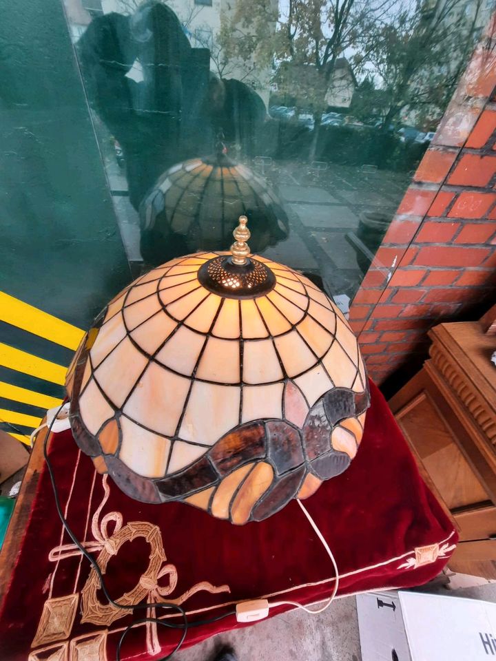 Alt Lampen Tiffany Tiffanylampe Porzellan Tischlampen in Groß-Gerau
