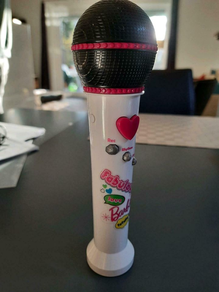 Barbie Mikrofon für Kids mit Sound Effekten in Hamburg