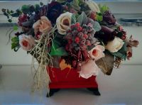 Dekoratives Seiden Blumen Arrangement  im Eisen Vasen/Pokal Hessen - Baunatal Vorschau