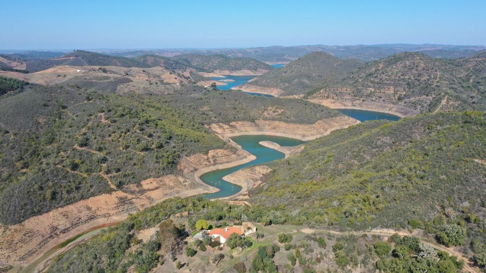 Portugal 17.000 m² Seegrundstück Bauland am Ufer Santa Clara See in Sögel