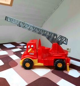 WADER 47083 Babyflitzer Feuerwehr Kinderauto Spielzeugauto Spielzeugfahrzeug 