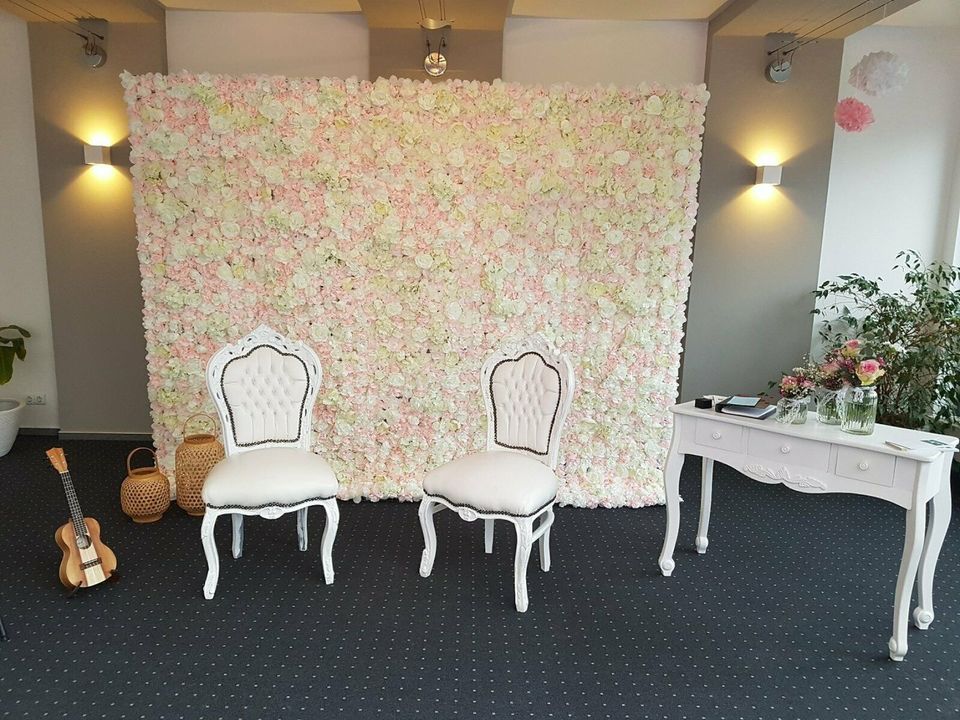 Blumenwand Fotowand mieten Hochzeitsdeko Dekoverleih Fotobox in Gudensberg