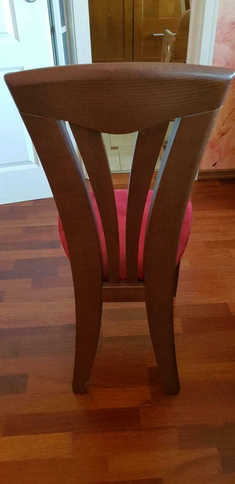Stühle 8 X Neuwertig aus Massivholz Küche,Esszimmer in Hessen - Seligenstadt