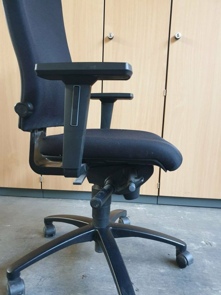 2x DAUPHIN Drehstuhl Bürodrehstuhl Schreibtisch Stühle in Berlin