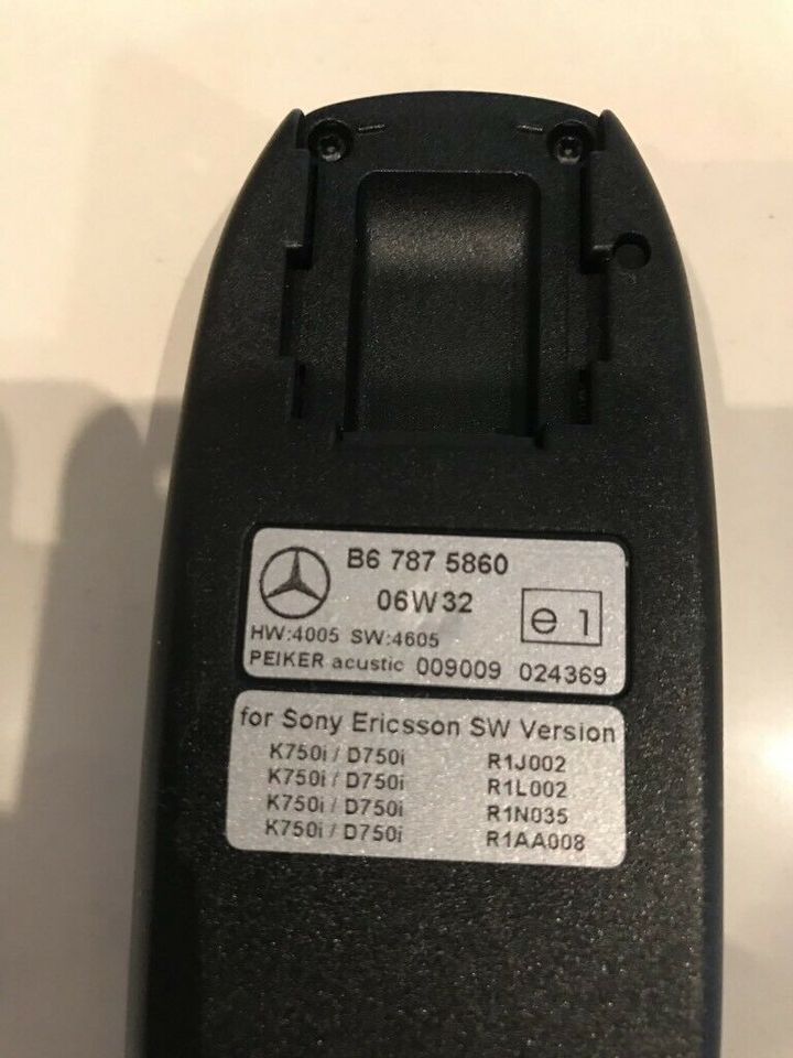Mercedes UHI Schale Sony Ericsson K750i Halterung B67875860 Adapter D750i 750 i 