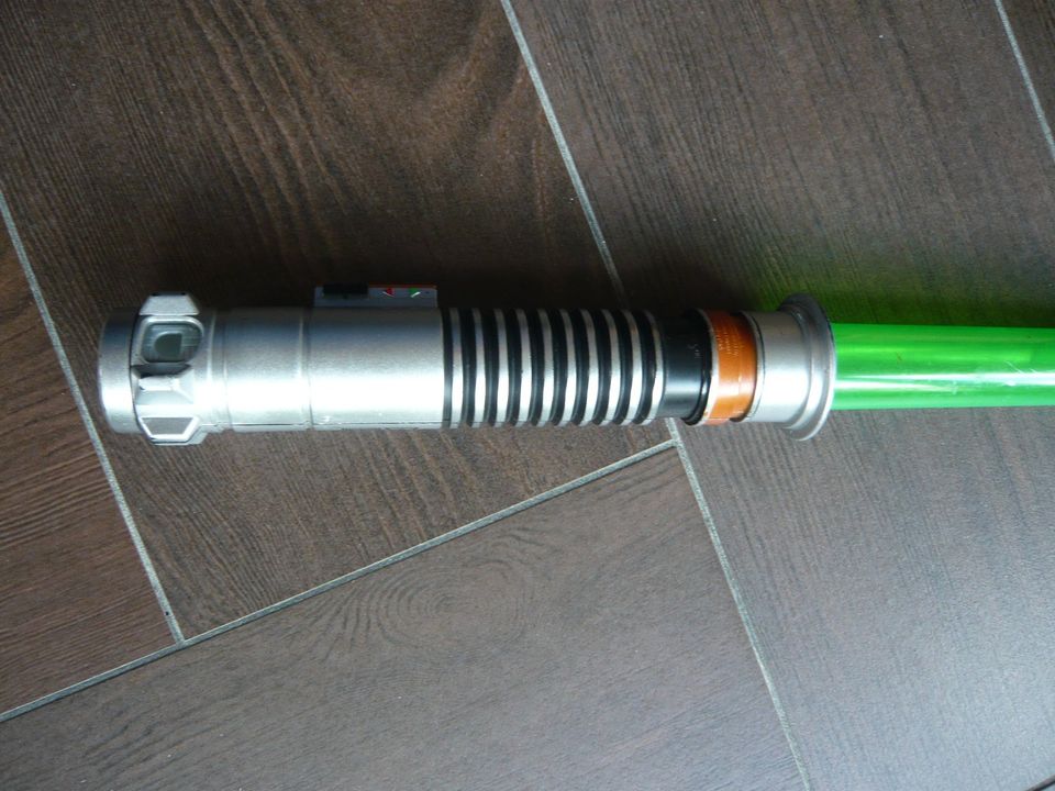 Star Wars Lichtschwert Luke Skywalker Bladebuilders elektronischer Lightsaber 