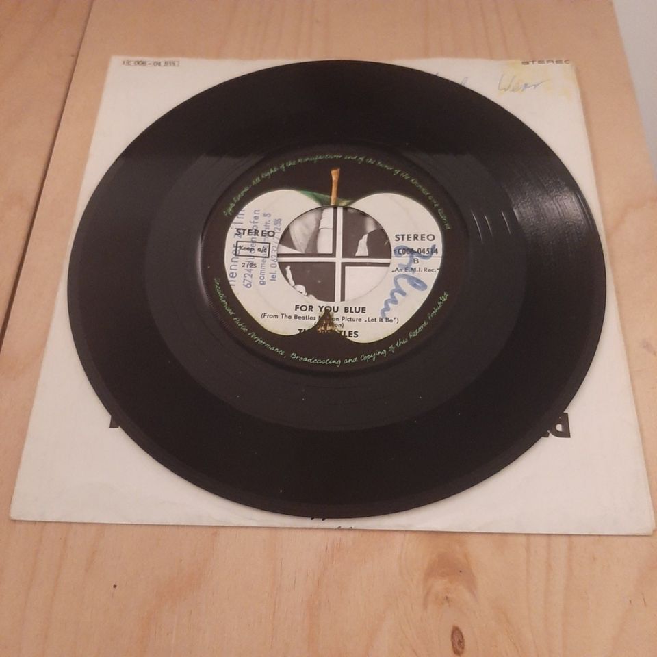 Beatles Vinyl Single The Long And Windung Road/For You Blue in Passau