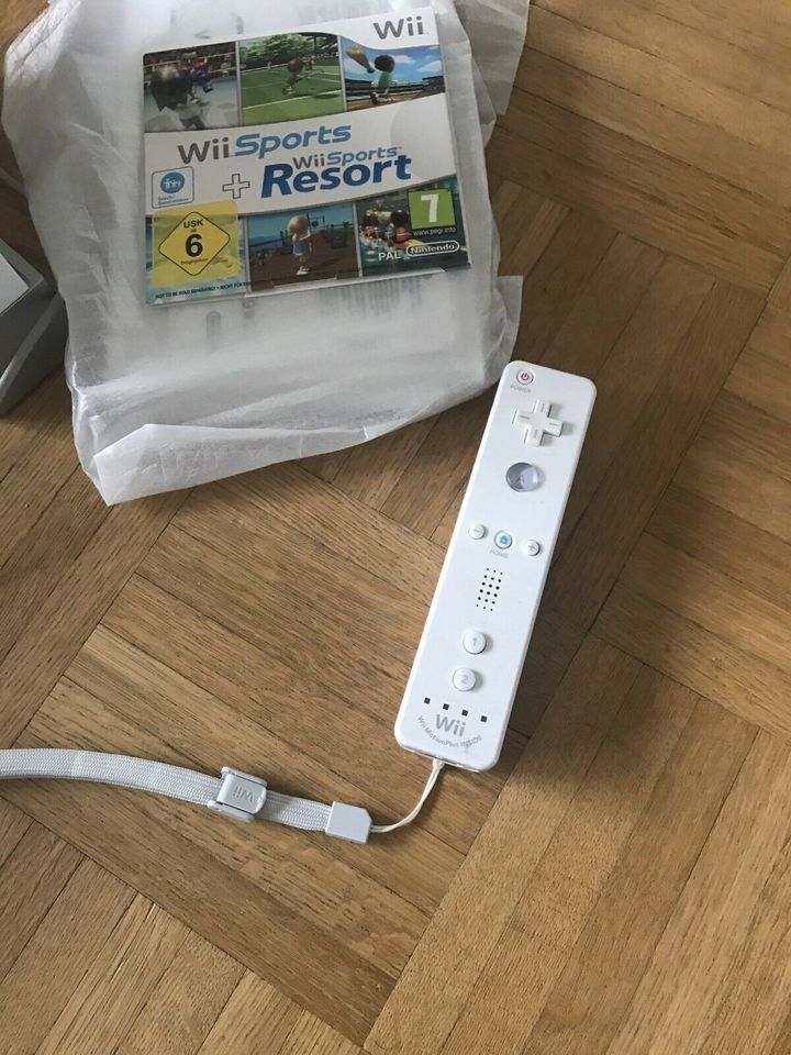 Nintendo Wii Konsole mit Zubehör in Zirndorf