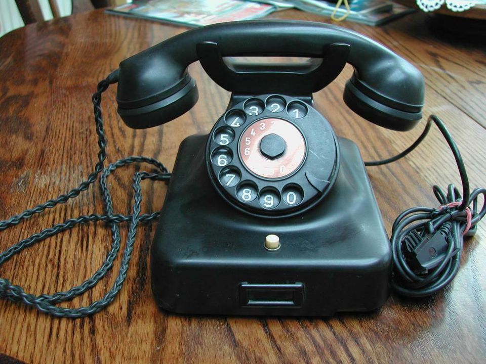 altes Telefon in Hessen - Diemelstadt