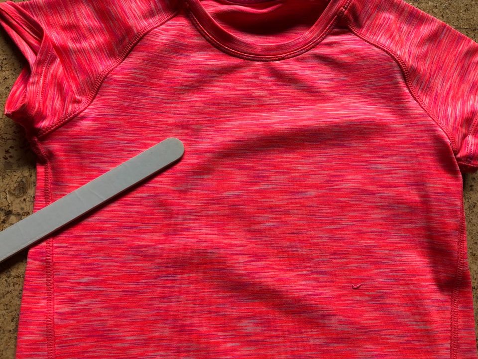❤️ H&M Mädchen Sport Shirt Gr.128 134 140 Neon rosa in Nürnberg (Mittelfr) - Oststadt
