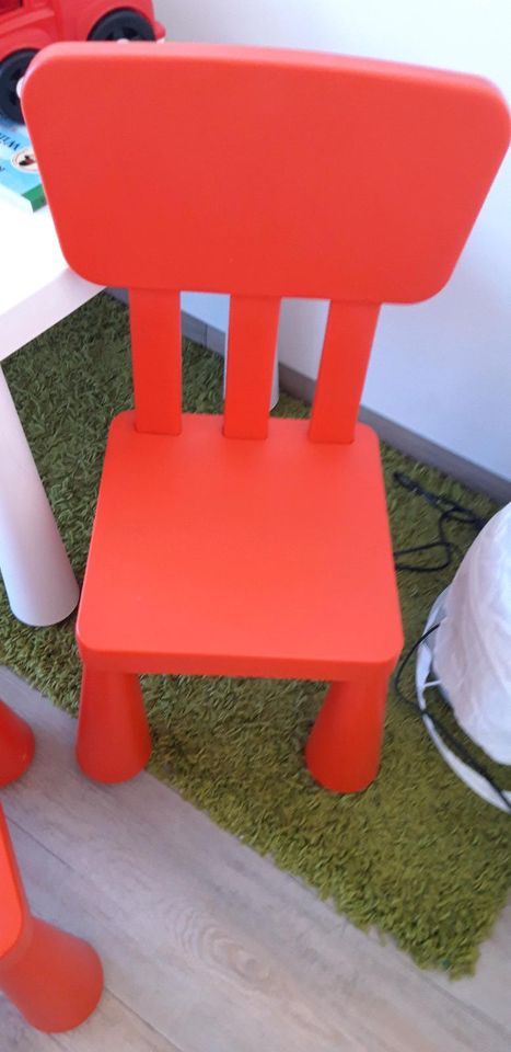 Tausche 2 rote IKEA Mammut Stühle gegen 2 blaue in Heroldsberg