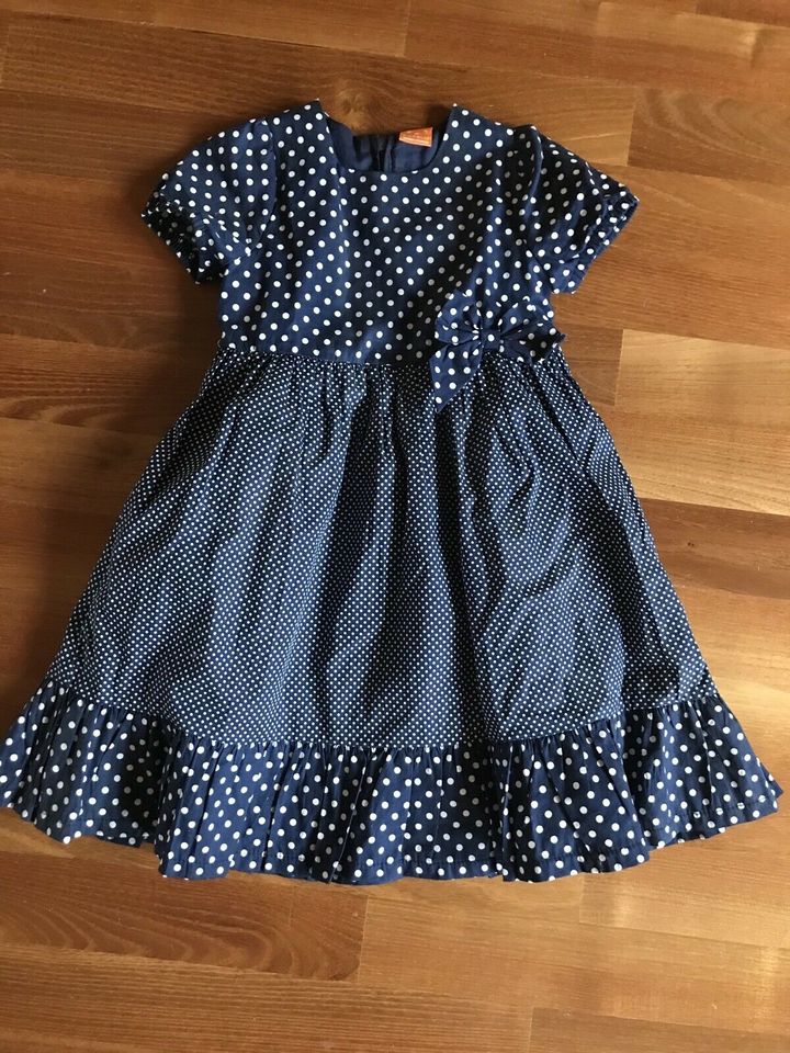 Kleid dunkelblau mit Punkten Pusblu 104 in Coppenbrügge