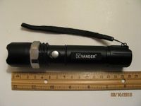 Taschenlampe Vander LED Zoom für 1 Li-Ion Akku 18650 oder 3 AAA Bayern - Oberasbach Vorschau