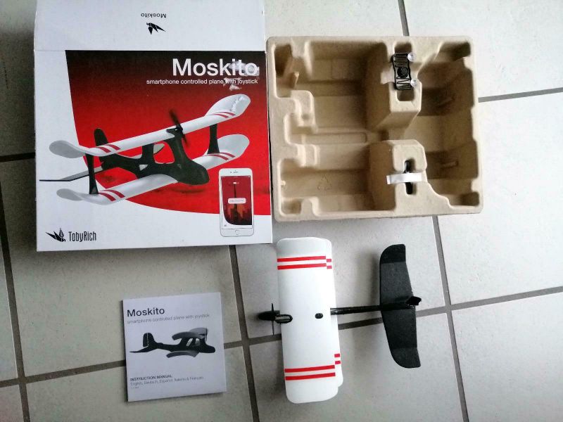 Smartphone gesteuertes Flugzeug mit Joystick TobyRich Moskito B-Ware 