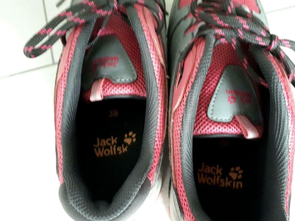 Jack Wolfskin Schuhe Größe 39 in Osternienburger Land