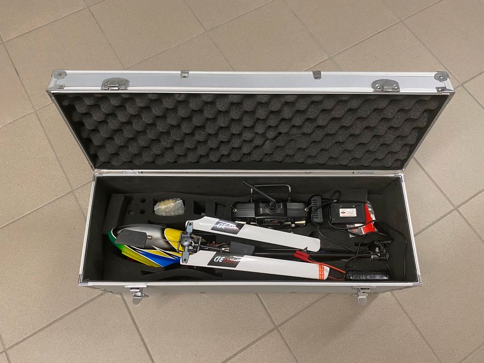 E-RAZOR Pro 3D Helikopter inkl. Koffer in Dinkelsbuehl