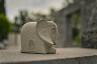 Garten-Deko Elefant Tembo 15/9/11cm, Beton, grau Nordrhein-Westfalen - Oberhausen Vorschau