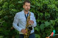 Musiker Saxophon Gitarre Sängerin für Trauungen Beerdigung uvm. Sachsen-Anhalt - Halle Vorschau