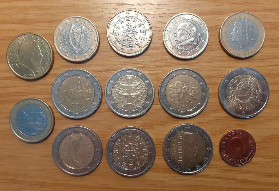 Münzen ein und zwei Euro plus 50 Cent in Bad Frankenhausen/Kyffhäuser