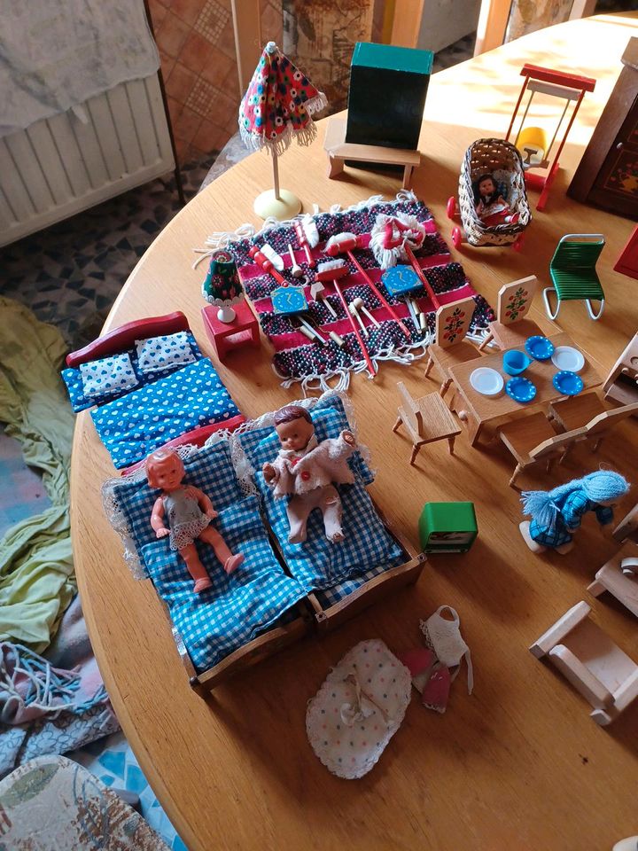 Puppenstuben Möbel und Puppen in Husum