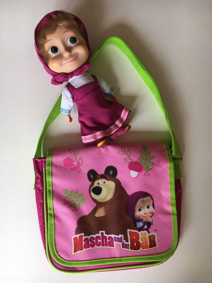 Mascha Puppe Tasche Kindergartentasche Mascha & der Bär - wie neu in Bergkamen