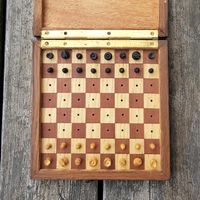 altes Schachspiel Schachbrett 18,5 cm Holz antik Messingscharnier Kreis Pinneberg - Quickborn Vorschau