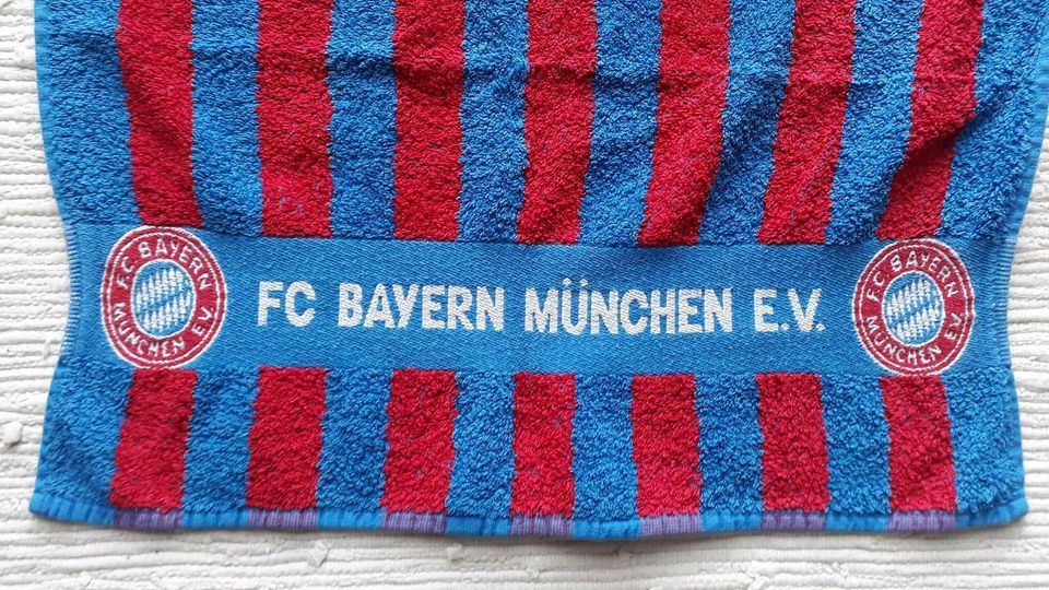 Fußball Bayern Munich FC Handtuch aus 100 % Baumwolle Motiv 