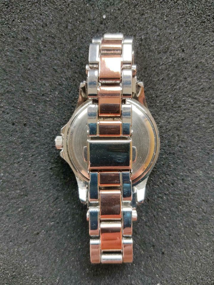 Uhr, Damenuhr, Armbanduhr in Essen