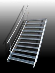 Stabile Industrietreppe für den Außenbereich 3 Stufen Standtreppe Stahltreppe freistehend Breite 150cm Höhe 63cm Verzinkt/ Robuste Außentreppe