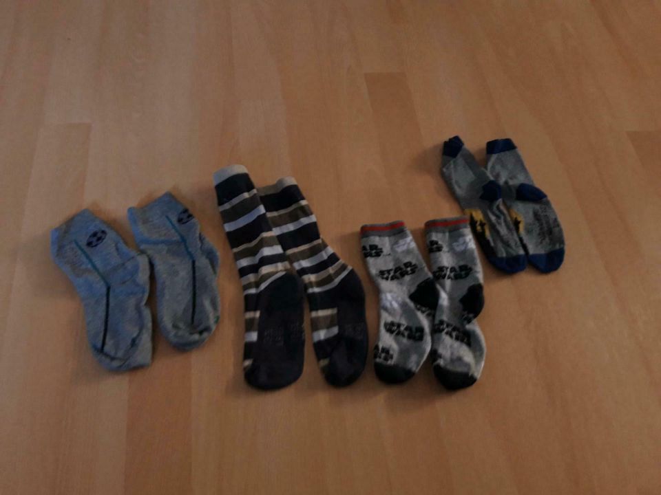 Socken Größe 27-30 in Landau in der Pfalz