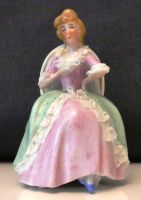 Porzellan Miniatur Figur Dame im Spitzenkleid, 100 Jahre, 8 cm Schleswig-Holstein - Lübeck Vorschau