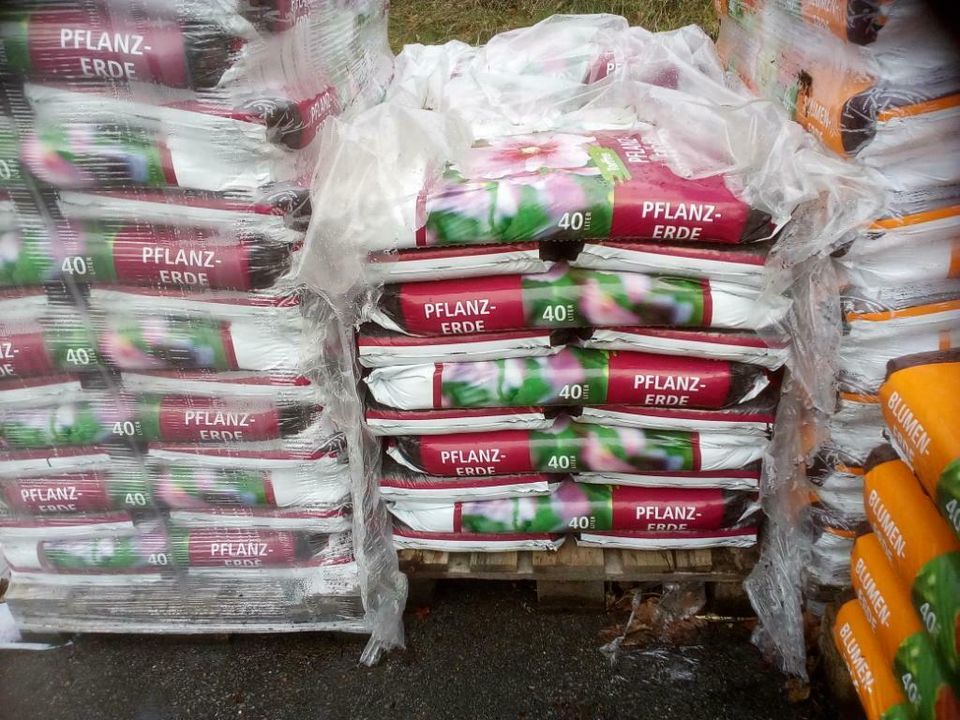 10 Sack Pflanzerde in 40 Liter Säcken inkl. Lieferung in Remscheid