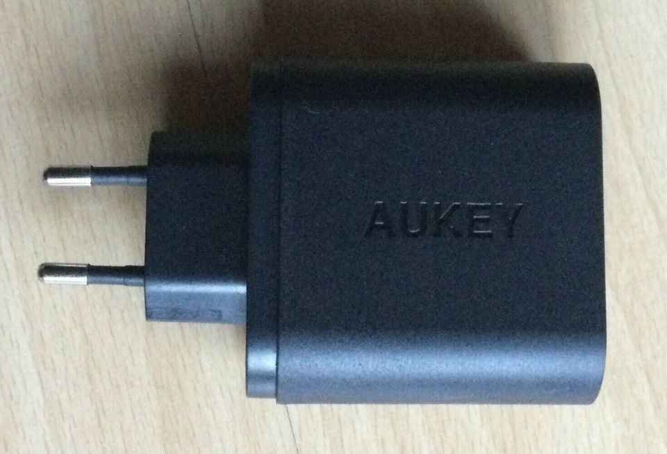 Aukey PA-T13 Quick Charger 33W in Bayern - Miesbach