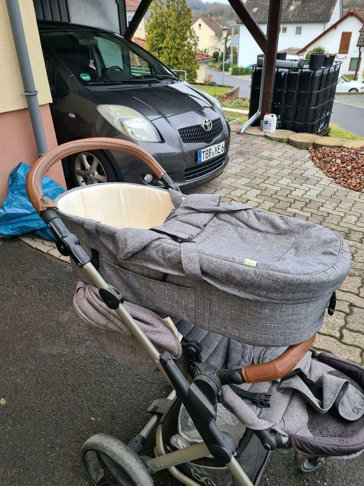 Kinderwagen, Babywagen in Freudenberg