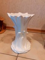 Säulen Pflanzenständer, Blumen weiße Keramik aus Portugal, Sockel Nordrhein-Westfalen - Velbert Vorschau