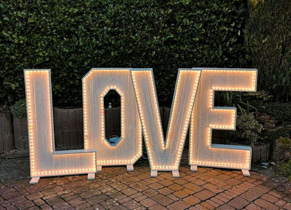 Verleih❤LED XXL-Leuchtbuchstaben LOVE Heiratsantrag Hochzeit Deko in Keltern