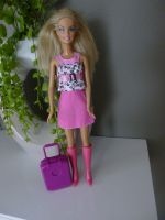 Mattel Barbie Puppe mit coolen Outfit  1999 Bayern - Tiefenbach Kr Passau Vorschau