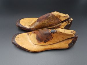 Holzschuhe Holz Holzrohlinge Antik Paar Shabby Vintage Dekoschuhe Holzleisten 