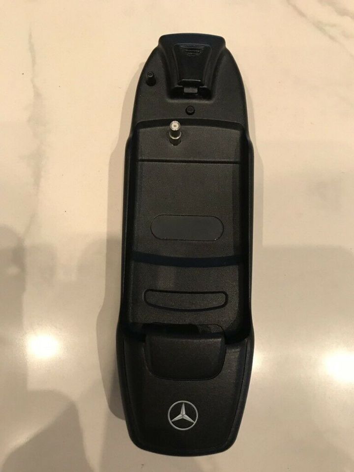Mercedes UHI Schale Sony Ericsson K750i Halterung B67875860 Adapter D750i 750 i 