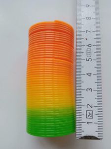Spirale regenbogenfarben 6,5cm klein 