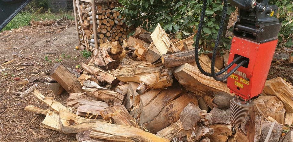 Holzspalter Kegelspalter Baggerspalter leihen mieten in Kempen