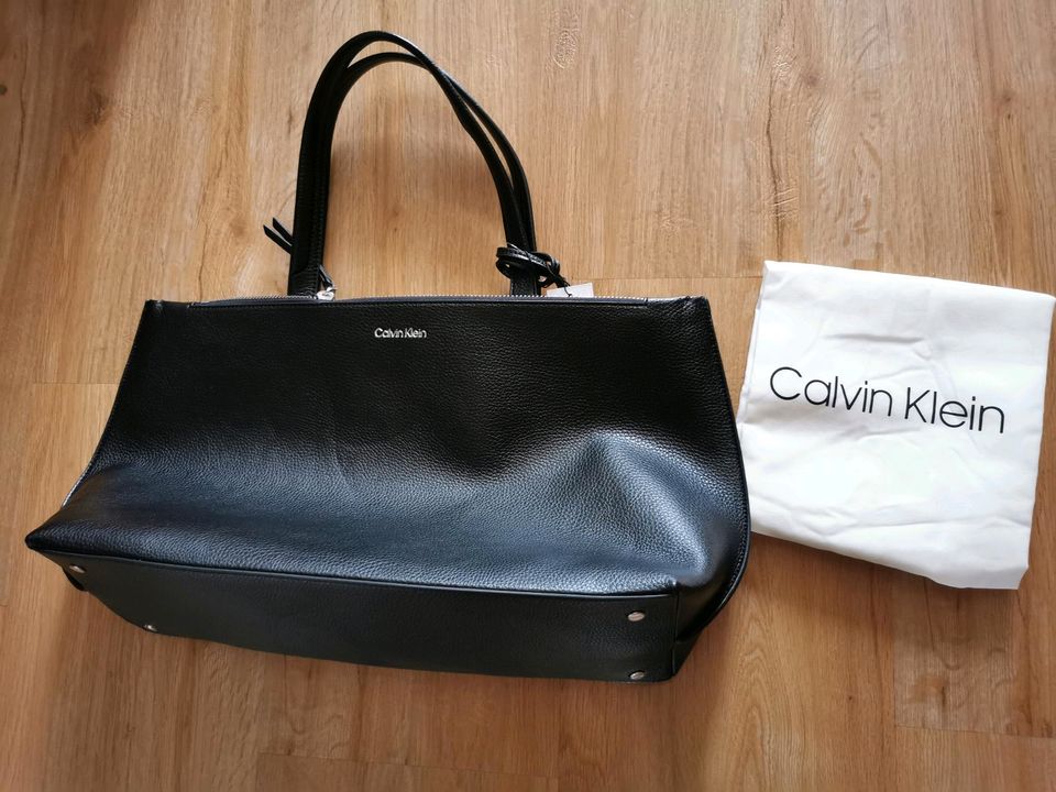 Calvin Klein Shopper Tasche neu in Düsseldorf