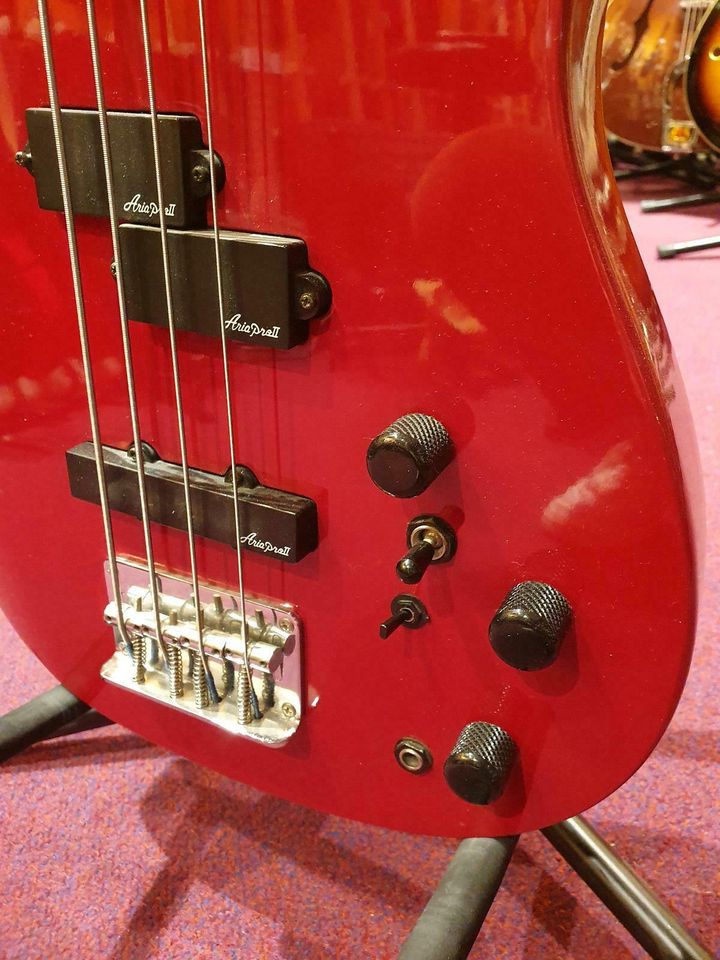 Aria Pro II SLB-Series Electrics Bass in Hannover - Mitte
