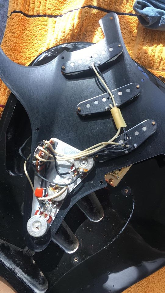 1990 Fender Stratocaster 57 Custom Shop Black matching headstock in Herne