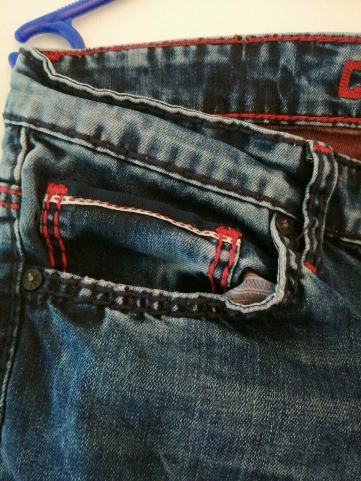 Camp David Jeans mit Stretchanteil W31/L32 dicke Nähte top Zustand 