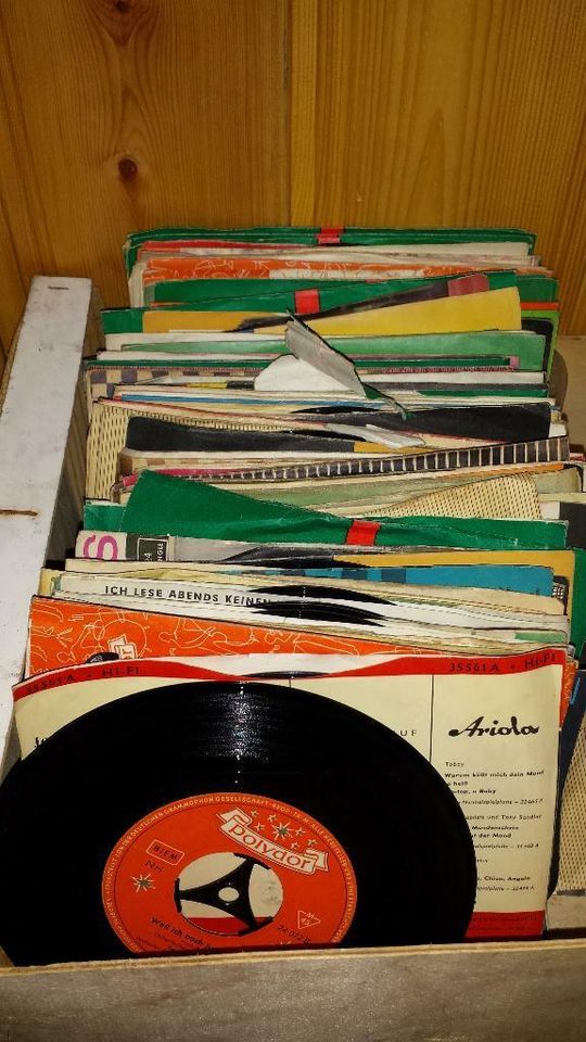Schallplatten Singles 40er 50er 60er Kult retro alt ca. 400 in Bad Oldesloe